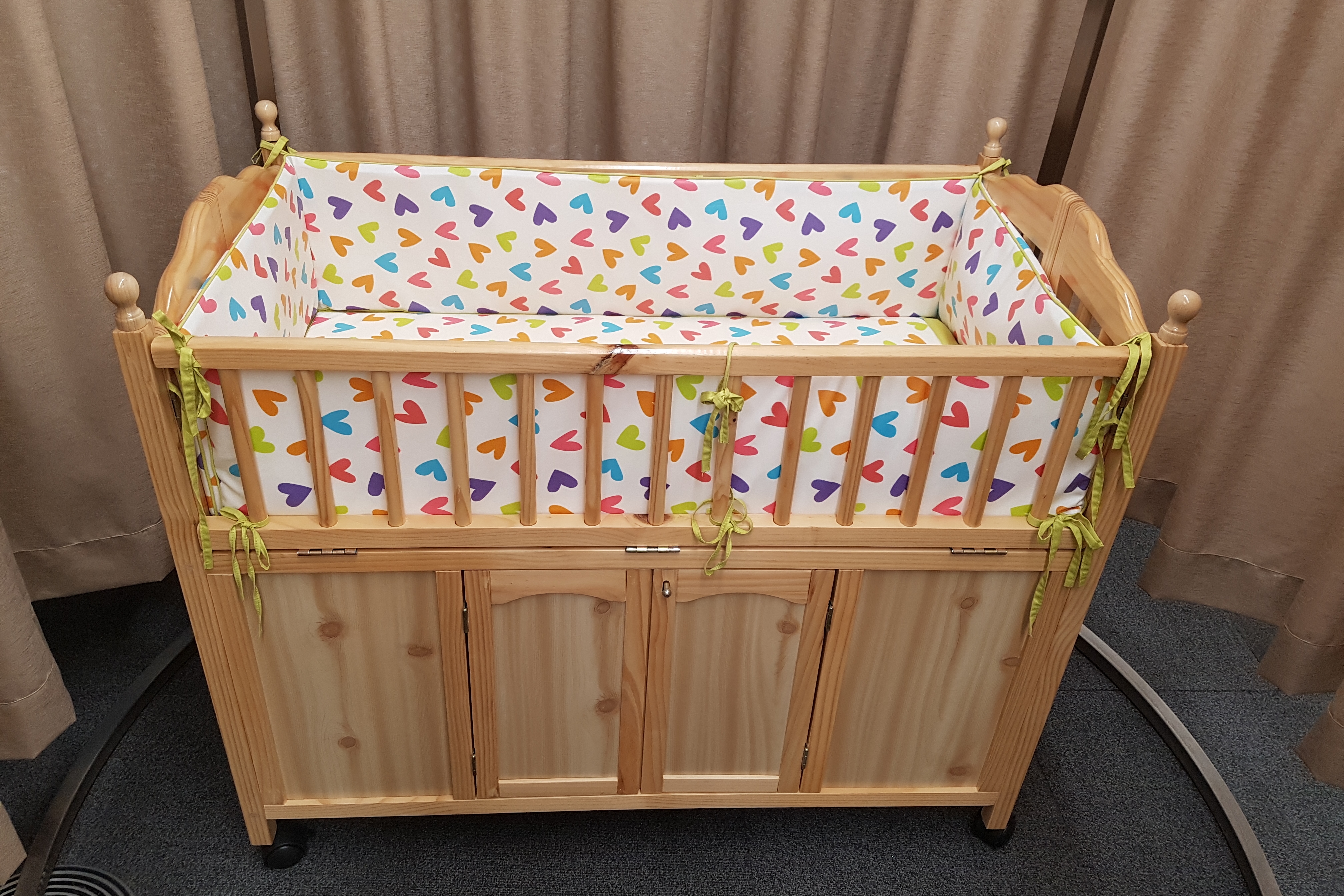 Children resting area0 : A baby bed in nursing room
