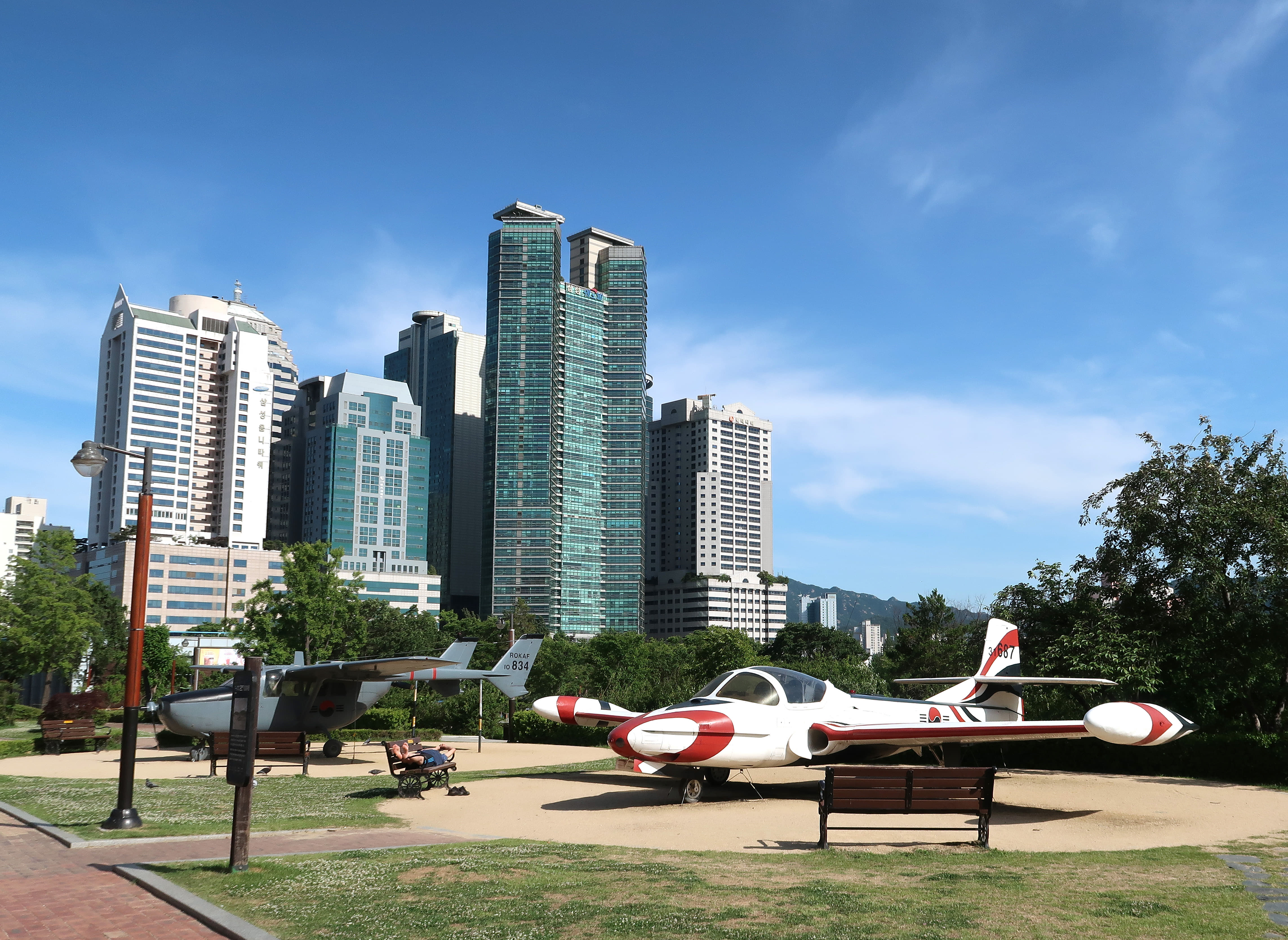 보라매공원4 : 보라매공원 내 비행기가 전시된 에어파크