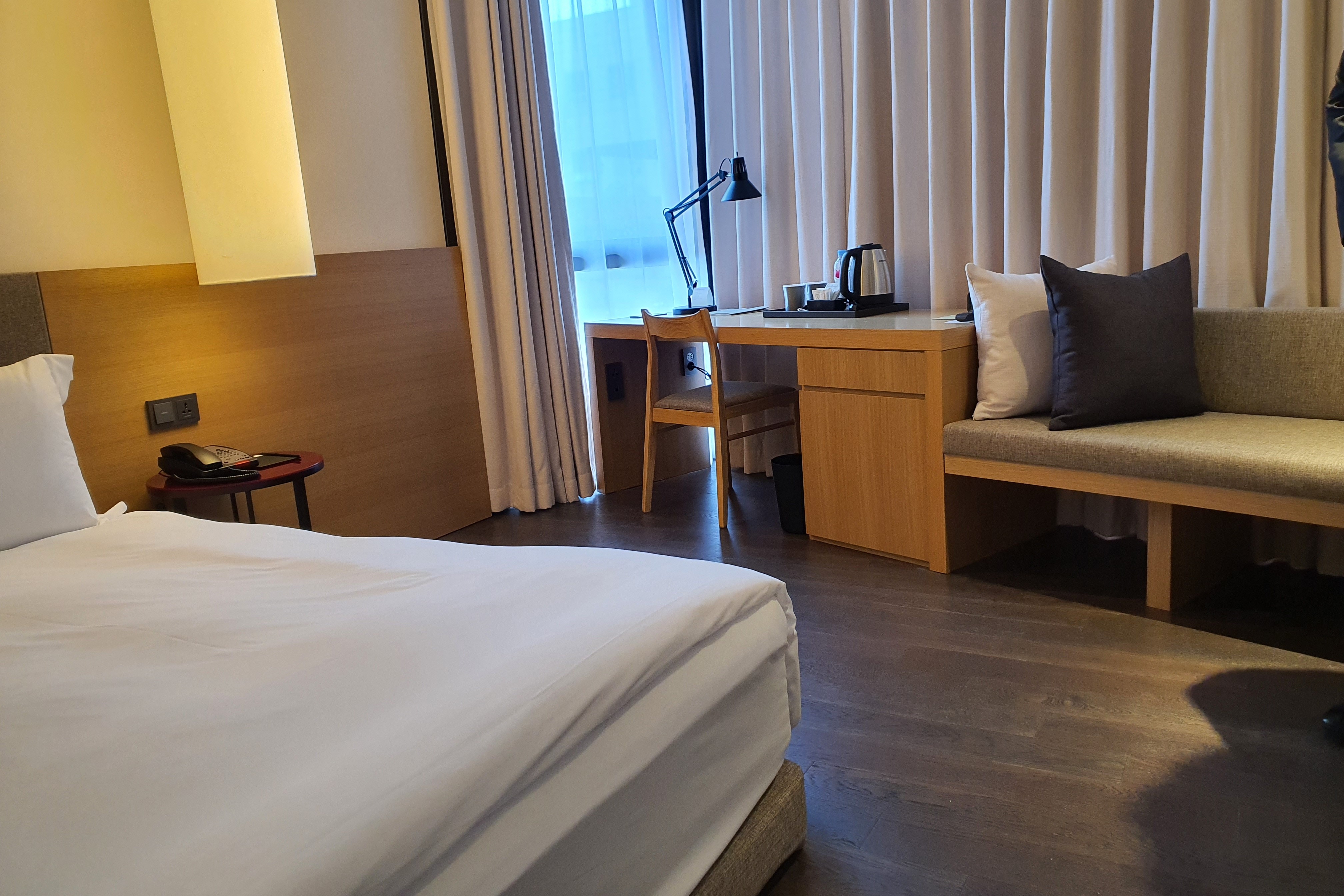 Shilla Stay Samsung2 : A neat and modern room