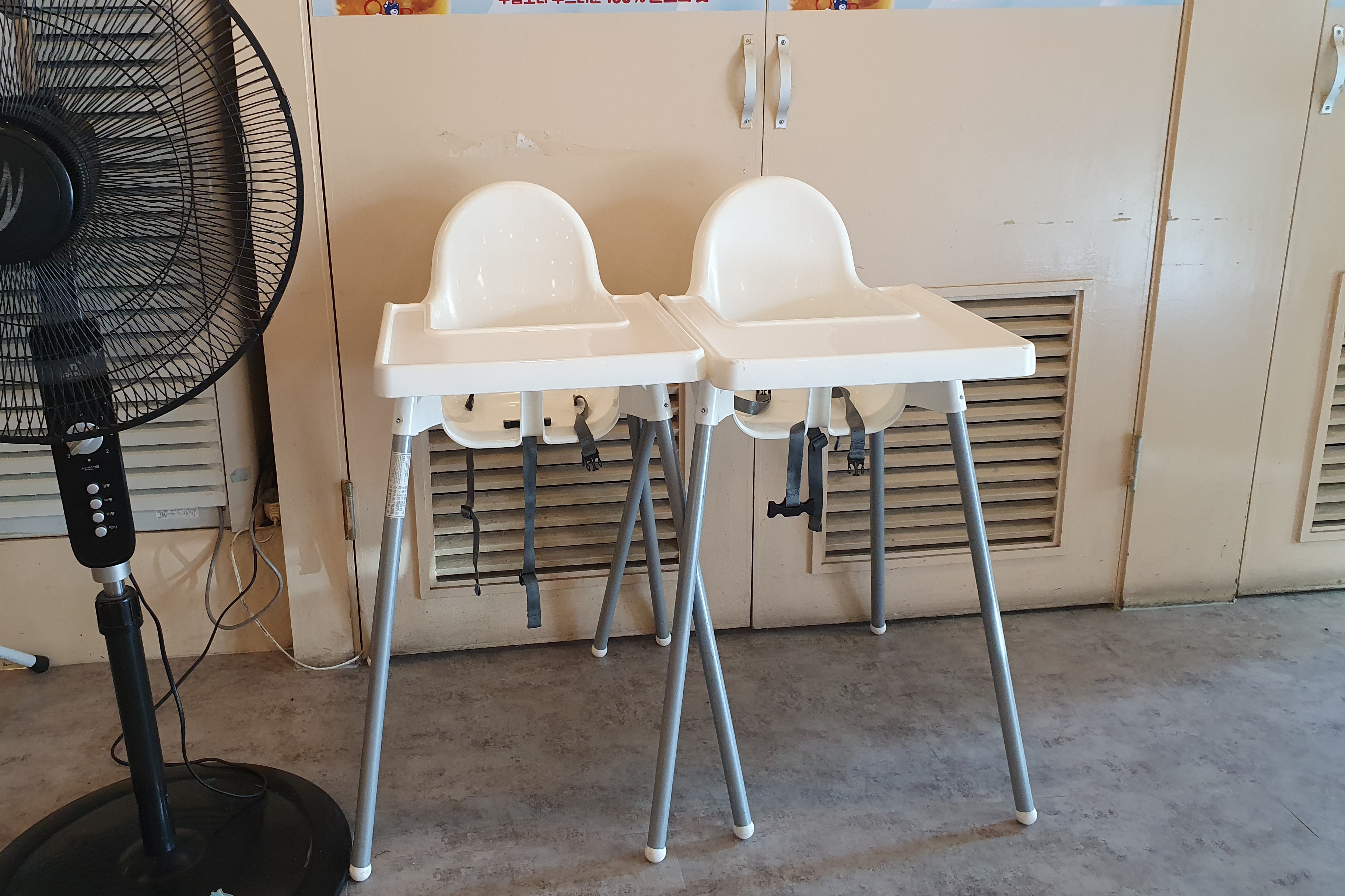 유아용 의자0 : 강서자연풍천민물장어에 준비된 유아용의자