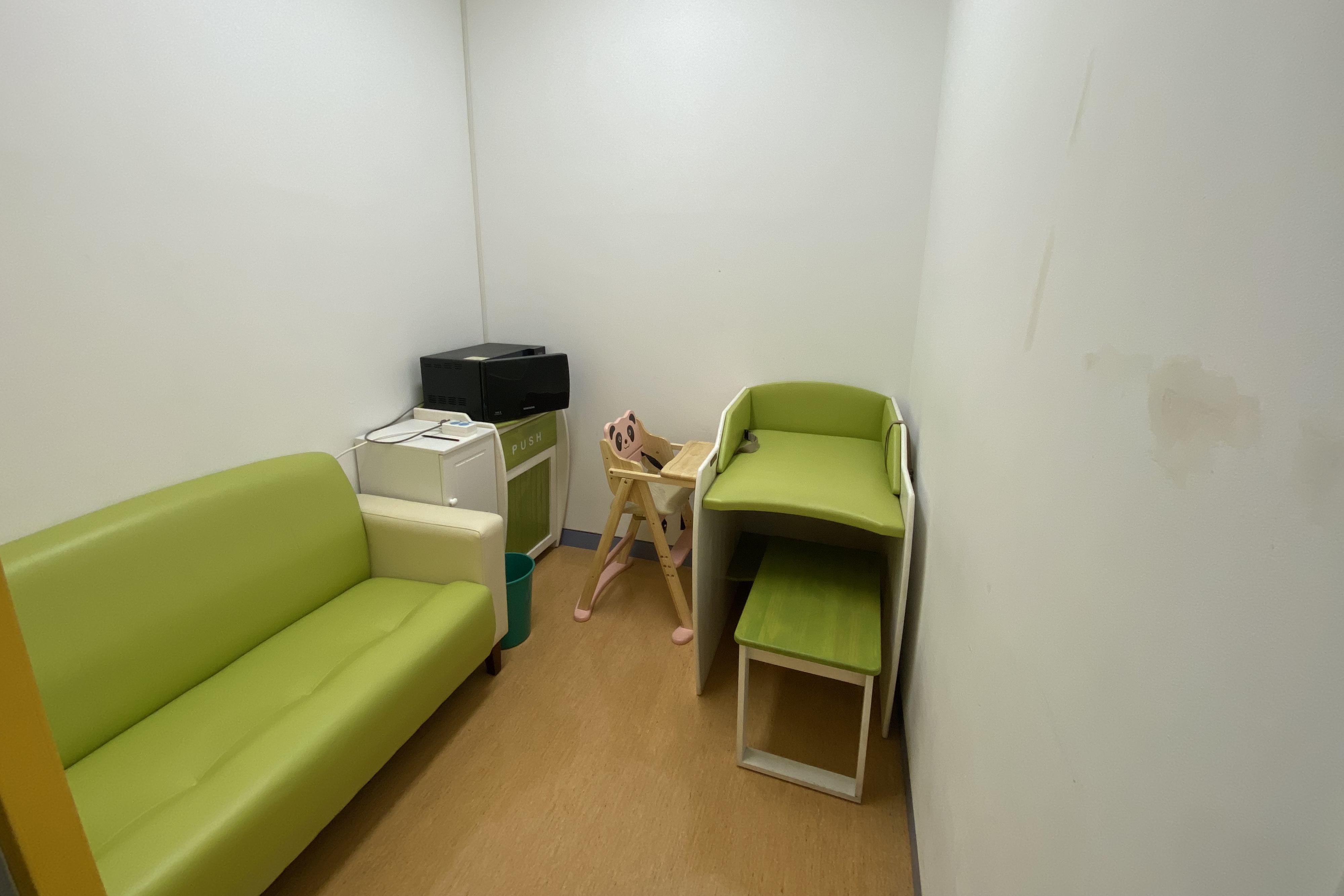 Lounge for families with children 0 : Interior view of the nursing room at Seoul Sewerage Science Museum