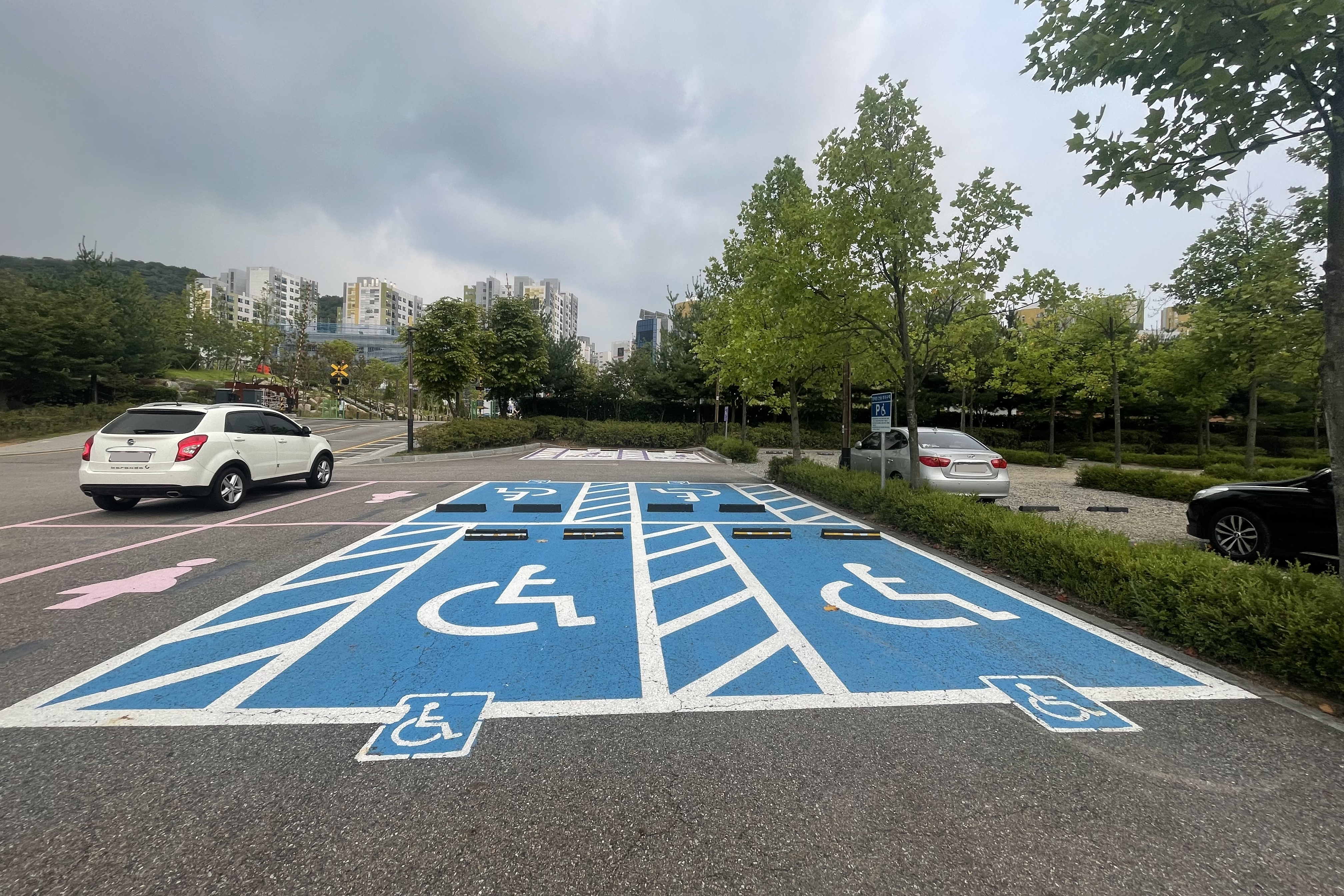 Parking lots0 : Accessible parking lots in Pureun Arboretum
