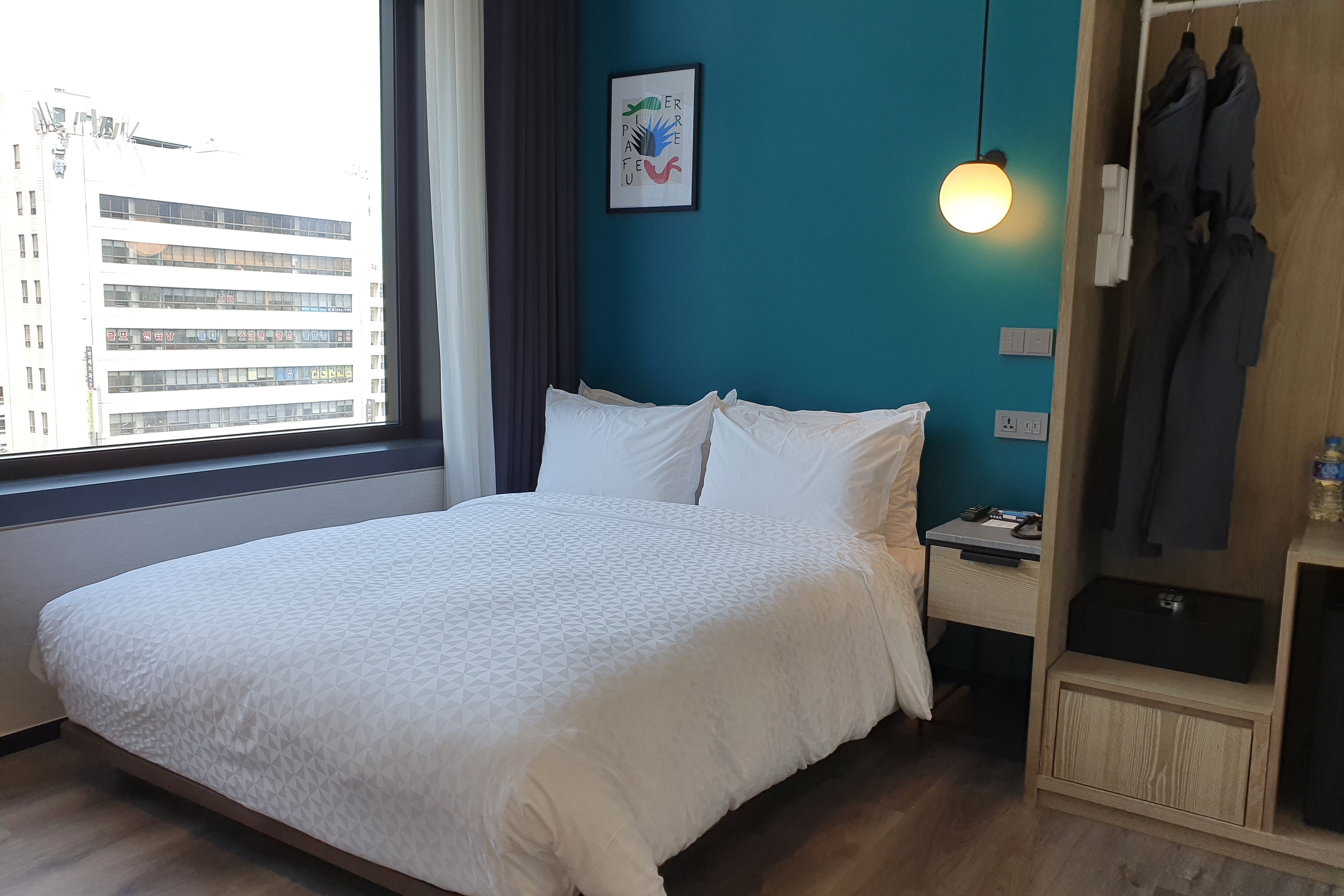 Four Points by Sheraton Josun, Seoul Myeongdong2 : Neat and modern hotel room